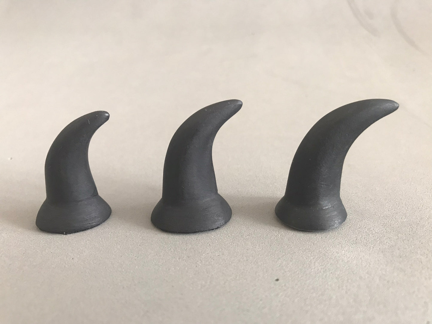 Realistic canine resin claws / ideal for wolf dog fox fursuit and cosplay